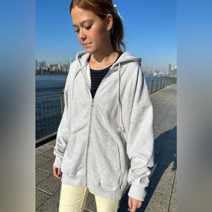 Brandy Melville / John Galt - Christy Hoodie